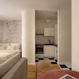 Prestigious Main Square Apartment